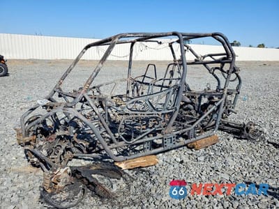 Trzecie zdjęcie samochodu z tyłu: 2015 POLARIS RZR UTILITY VEHICLE VIN:4XAVCE874FB311995 - miniatura