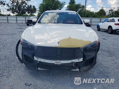 Piąte zdjęcie samochodu w środku: 2018 MASERATI LEVANTE VIN:ZN661XUA5JX291959 - miniatura