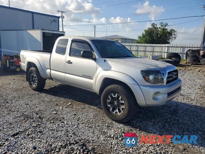 Czwarte zdjęcie samochodu z boku: 2010 TOYOTA TACOMA ACCESS CAB VIN:5TEUU4EN2AZ697867 - miniatura