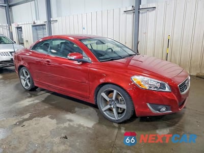 Czwarte zdjęcie samochodu z boku: 2013 VOLVO C70 T5 VIN:YV1672MC1DJ138209 - miniatura