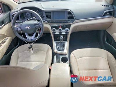 Zdjęcie 8 z 12 samochodu: 2019 HYUNDAI ELANTRA SEL VIN:5NPD84LF3KH443508 - miniatura