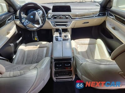 Zdjęcie 8 z 12 samochodu: 2016 BMW 750 XI VIN:WBA7F2C57GG417114 - miniatura