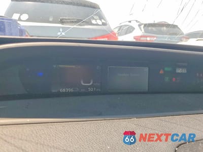 Zdjęcie 9 z 13 samochodu: 2020 TOYOTA PRIUS XLE VIN:JTDKARFU1L3107162 - miniatura