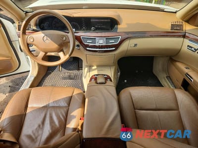 Zdjęcie 8 z 12 samochodu: 2008 MERCEDES-BENZ S 550 4MATIC VIN:WDDNG86X68A194033 - miniatura