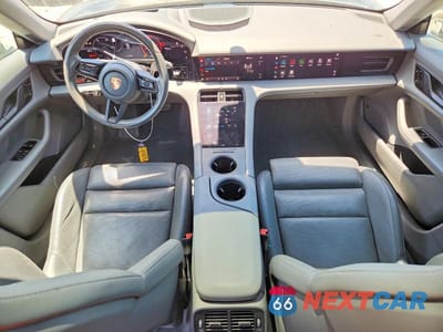 Zdjęcie 8 z 12 samochodu: 2021 PORSCHE TAYCAN VIN:WP0AA2Y10MSA17971 - miniatura