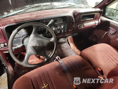 Zdjęcie 8 z 12 samochodu: 1998 CHEVROLET GMT-400 K2500 VIN:1GCGK29R0WE175771 - miniatura