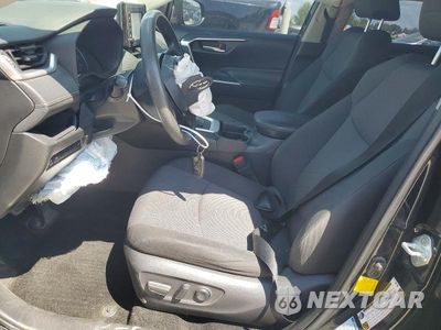 Zdjęcie 7 z 13 samochodu: 2019 TOYOTA RAV4 XLE VIN:JTMP1RFV9KD025364 - miniatura