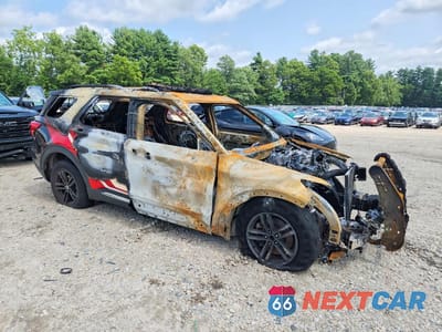 Czwarte zdjęcie samochodu z boku: 2021 FORD EXPLORER XLT VIN:1FMSK8DH8MGC29617 - miniatura