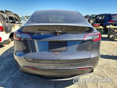 Zdjęcie 6 z 13 samochodu: 2023 TESLA MODEL Y VIN:7SAYGDEE3PA146334 - miniatura
