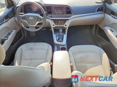 Zdjęcie 8 z 12 samochodu: 2018 HYUNDAI ELANTRA SE VIN:5NPD74LF3JH284880 - miniatura
