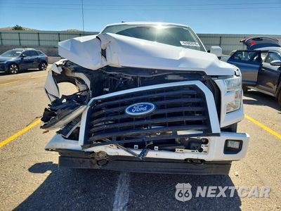 Piąte zdjęcie samochodu w środku: 2017 FORD F150 SUPERCREW VIN:1FTFW1EG4HKC73446 - miniatura