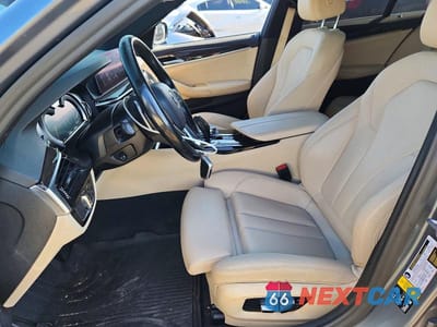 Zdjęcie 7 z 12 samochodu: 2019 BMW 530 XI VIN:WBAJA7C50KWW19891 - miniatura