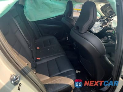 Zdjęcie 10 z 12 samochodu: 2019 VOLVO S60 T5 INSCRIPTION VIN:7JR102FL2KG016861 - miniatura
