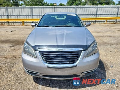 Piąte zdjęcie samochodu w środku: 2014 CHRYSLER 200 LIMITED VIN:1C3CCBCG5EN136115 - miniatura
