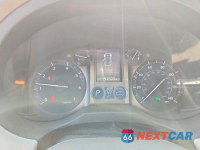 Zdjęcie 9 z 12 samochodu: 2010 LEXUS GX 460 VIN:JTJBM7FXXA5002155 - miniatura