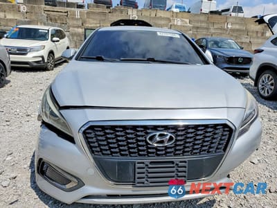 Piąte zdjęcie samochodu w środku: 2016 HYUNDAI SONATA HYBRID SE VIN:KMHE24L15GA022247 - miniatura