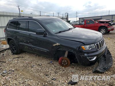 Czwarte zdjęcie samochodu z boku: 2019 JEEP GRAND CHEROKEE LAREDO VIN:1C4RJFAGXKC849170 - miniatura