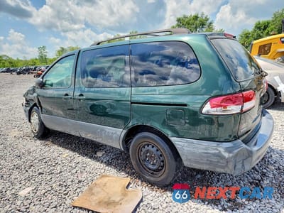 Drugie zdjęcie samochodu z przodu: 2002 TOYOTA SIENNA LE VIN:4T3ZF13C02U472621 - miniatura