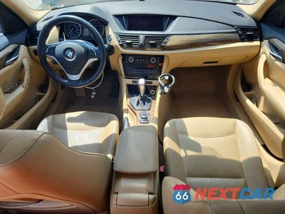 Zdjęcie 8 z 12 samochodu: 2014 BMW X1 XDRIVE35I VIN:WBAVM5C56EVV93210 - miniatura