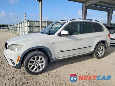 2013 BMW X5 XDRIVE35I 5UXZV4C53D0E13562 - główne zdjęcie licytacji z USA - miniatura
