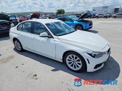 Czwarte zdjęcie samochodu z boku: 2016 BMW 320 XI VIN:WBA8E5G55GNT41150 - miniatura