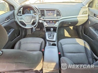 Zdjęcie 8 z 12 samochodu: 2017 HYUNDAI ELANTRA VALUE EDITION VIN:5NPD84LF0HH173534 - miniatura
