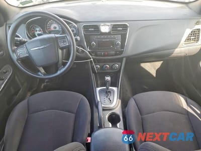 Zdjęcie 8 z 12 samochodu: 2014 CHRYSLER 200 LX VIN:1C3CCBAB3EN124097 - miniatura