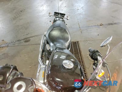 Piąte zdjęcie samochodu w środku: 2010 HARLEY-DAVIDSON XL883 L VIN:1HD4CR218AC404116 - miniatura