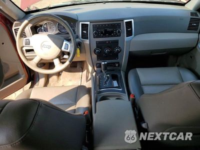 Zdjęcie 8 z 13 samochodu: 2008 JEEP GRAND CHEROKEE LAREDO VIN:1J8GR48K48C219273 - miniatura
