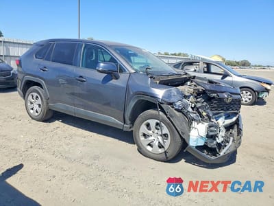 Czwarte zdjęcie samochodu z boku: 2023 TOYOTA RAV4 LE VIN:2T3K1RFVXPW271182 - miniatura