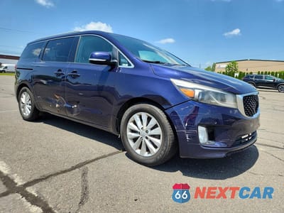 Czwarte zdjęcie samochodu z boku: 2018 KIA SEDONA EX VIN:KNDMC5C11J6386825 - miniatura