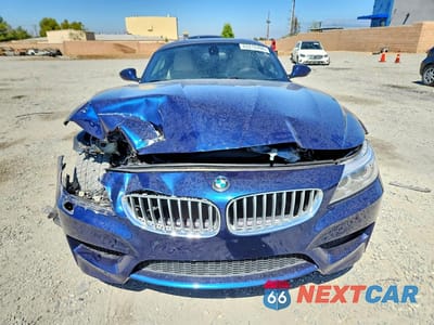 Piąte zdjęcie samochodu w środku: 2015 BMW Z4 SDRIVE35I VIN:WBALM7C56FJ798876 - miniatura