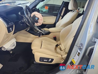 Zdjęcie 7 z 12 samochodu: 2021 BMW X3 XDRIVEM40I VIN:5UXTY9C00M9E27770 - miniatura