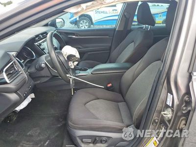 Zdjęcie 7 z 12 samochodu: 2018 TOYOTA CAMRY LE VIN:4T1B11HKXJU518740 - miniatura