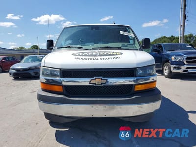 Piąte zdjęcie samochodu w środku: 2019 CHEVROLET EXPRESS G3500 LT VIN:1GAZGPFG2K1196612 - miniatura
