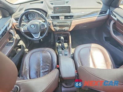 Zdjęcie 8 z 12 samochodu: 2016 BMW X1 XDRIVE28I VIN:WBXHT3C36G5E53463 - miniatura