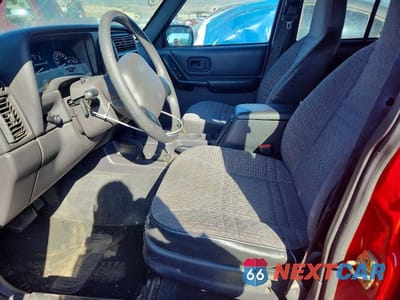 Zdjęcie 7 z 12 samochodu: 1999 JEEP CHEROKEE SPORT VIN:1J4FF68S6XL550551 - miniatura