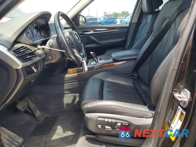 Zdjęcie 7 z 14 samochodu: 2016 BMW X5 SDRIVE35I VIN:5UXKR2C5XG0H42130 - miniatura