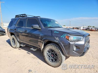 Czwarte zdjęcie samochodu z boku: 2020 TOYOTA 4RUNNER TRD PRO VIN:JTEBU5JR6L5745376 - miniatura