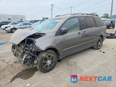 2004 TOYOTA SIENNA LE 7 PASSENGER 5TDZA23C24S045465 - główne zdjęcie licytacji z USA - miniatura