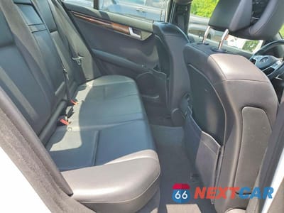 Zdjęcie 10 z 12 samochodu: 2014 MERCEDES-BENZ C 300 4MATIC VIN:WDDGF8AB4EG160639 - miniatura