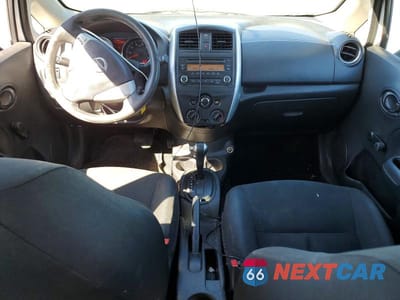 Zdjęcie 8 z 12 samochodu: 2018 NISSAN VERSA NOTE S VIN:3N1CE2CP4JL366165 - miniatura