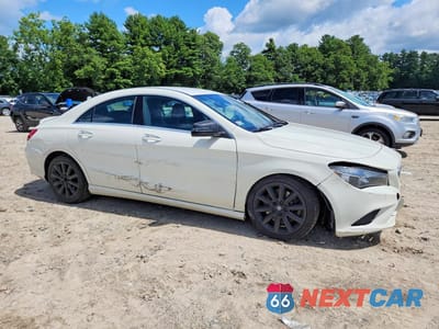 Czwarte zdjęcie samochodu z boku: 2016 MERCEDES-BENZ CLA 250 4MATIC VIN:WDDSJ4GB6GN288307 - miniatura