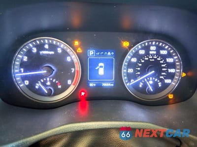 Zdjęcie 9 z 14 samochodu: 2017 HYUNDAI TUCSON SE PLUS VIN:KM8J33A44HU493776 - miniatura
