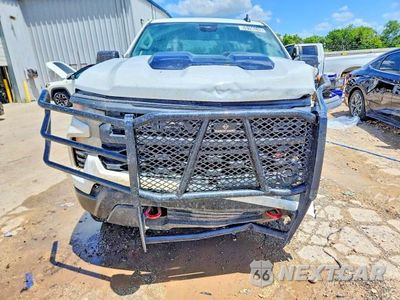 Piąte zdjęcie samochodu w środku: 2026 CHEVROLET SILVERADO K1500 TRAIL BOSS CUSTOM VIN:3GCUKCED1TG269472 - miniatura