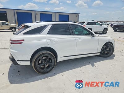 Trzecie zdjęcie samochodu z tyłu: 2026 GENESIS GV70 SPORT PRESTIGE VIN:KMUMEDTC4TU257589 - miniatura
