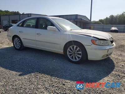 Czwarte zdjęcie samochodu z boku: 2006 HYUNDAI AZERA SE VIN:KMHFC46F66A108271 - miniatura