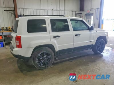 Trzecie zdjęcie samochodu z tyłu: 2014 JEEP PATRIOT SPORT VIN:1C4NJPBA1ED691525 - miniatura