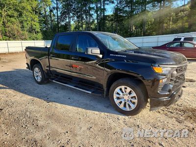 Czwarte zdjęcie samochodu z boku: 2025 CHEVROLET SILVERADO C1500 CUSTOM VIN:3GCPABEK1SG138825 - miniatura