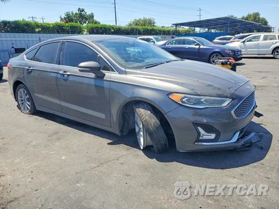 Czwarte zdjęcie samochodu z boku: 2019 FORD FUSION TITANIUM VIN:3FA6P0SU1KR252015 - miniatura